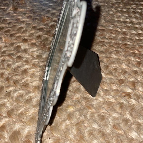 NWOT Chestnut Lane pewter like silver toned desktop tabletop photo picture frame - Picture 7 of 7